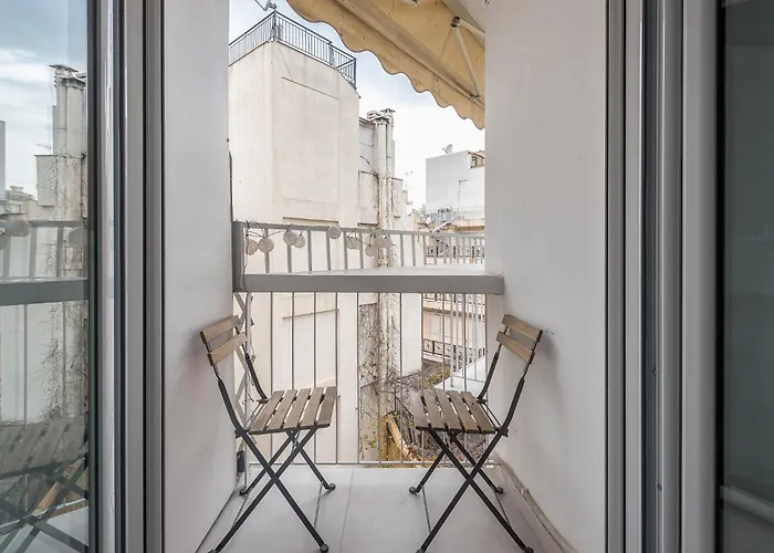 Pame Rentals - A Chic Home In The Heart Of Athens